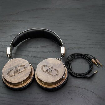 Digital Designs DXB-04 over the ear headphone met echte DD Audio bass response