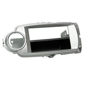 Toyota Yaris radio paneel 1-din zilver 10/2011 - 07/2014