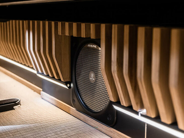 Alpine SWC-D84L adventure audio 8 inch gesloten subwoofer kist 160 watts RMS DVC 2 ohms